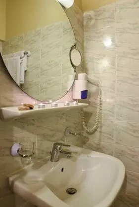 Basic Tek Büyük veya İki Ayrı Yataklı Oda, Bahçe Manzaralı