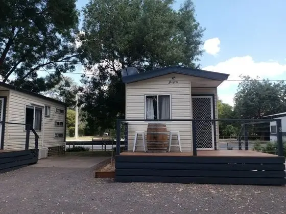Basic Kulübe, Banyolu/Duşlu