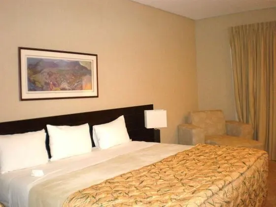 Çift ​​kişilik Deluxe King Bed