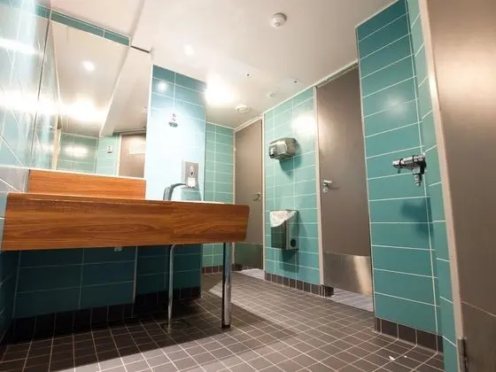 Tek Kişilik Oda, Ortak Banyo