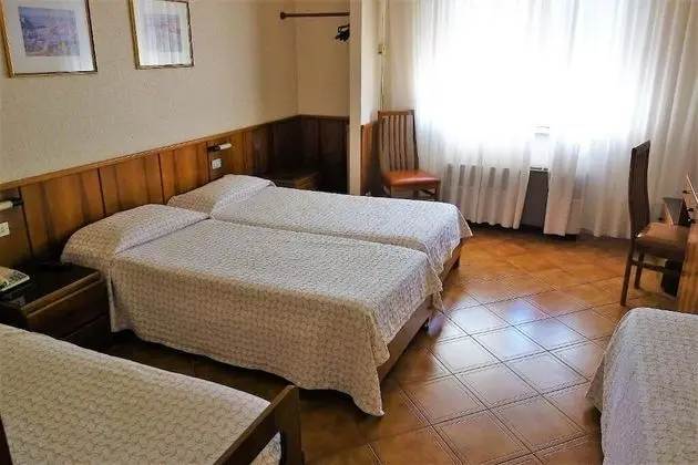 Standard Dört Kişilik Oda