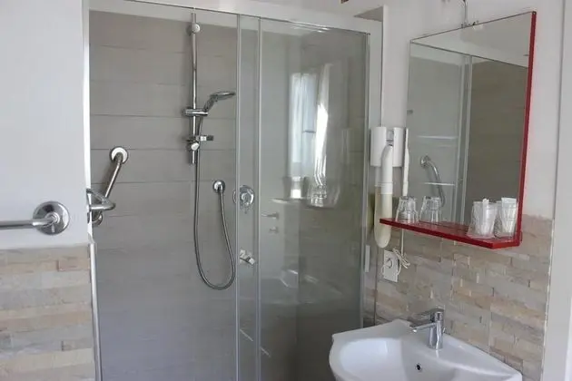 Classic Tek Büyük veya İki Ayrı Yataklı Oda, Balkon