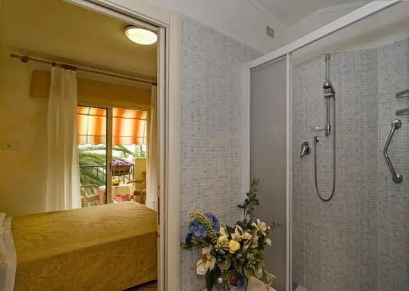 Classic Tek Büyük veya İki Ayrı Yataklı Oda, Balkon