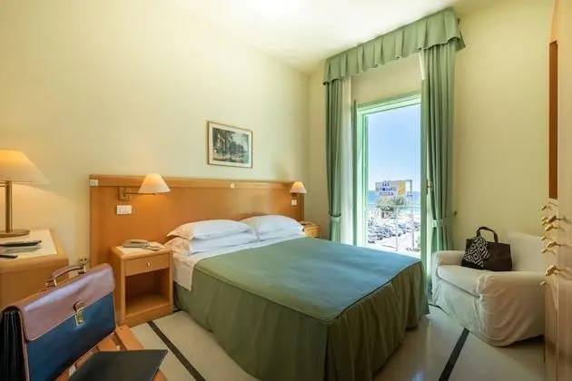 Superior Tek Büyük Yataklı Oda, Balkon, Deniz Manzaralı