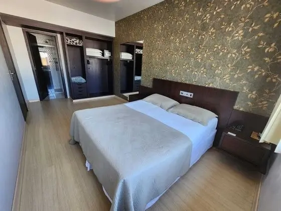 Deluxe Üç Kişilik Oda