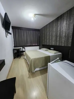 Traditional Tek Büyük Yataklı Oda