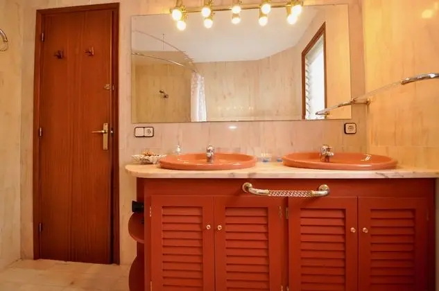 Villa, 5 Yatak Odası, Kişiye Özel Havuzlu, Deniz Manzaralı