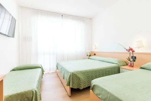 Standard Dört Kişilik Oda