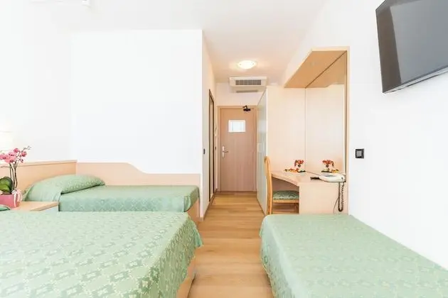 Standard Dört Kişilik Oda