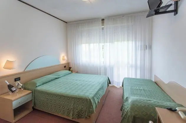 Standard Üç Kişilik Oda