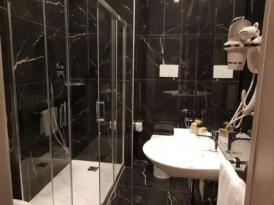 Dört Kişilik Oda