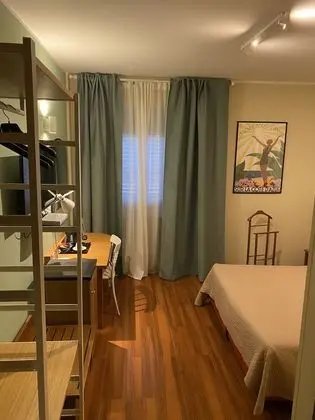 Büyük Yataklı Tek Kişilik Oda