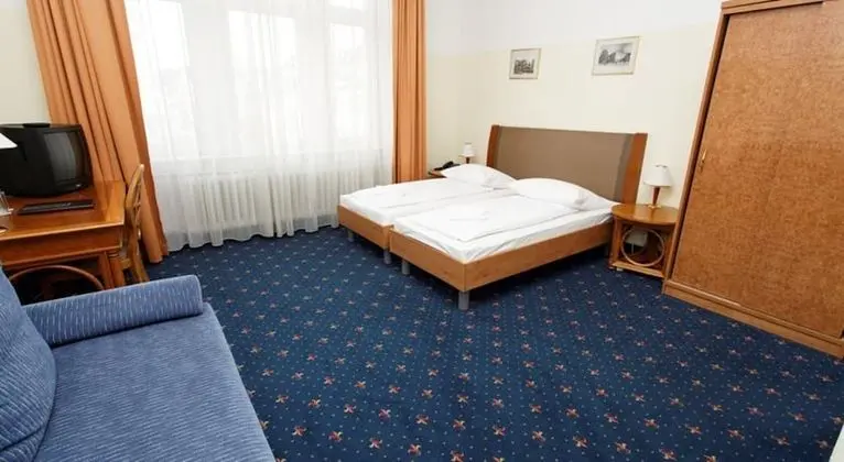 Standard Üç Kişilik Oda