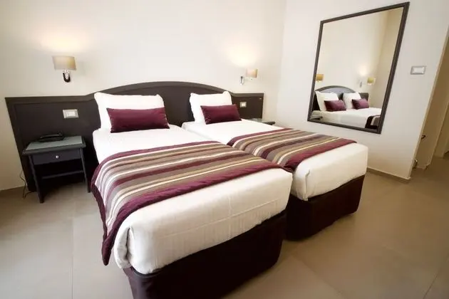 Standard Tek Büyük veya İki Ayrı Yataklı Oda