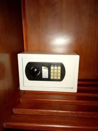Tek Büyük Yataklı Oda, 1 Çift Kişilik Yatak