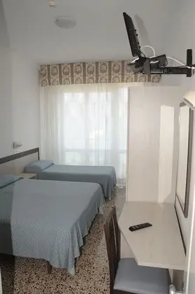 Üç Kişilik Oda