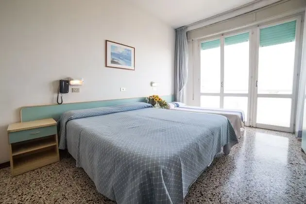Üç Kişilik Oda