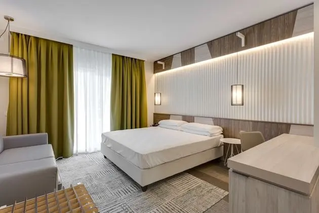 Junior Stüdyo Süit, Balkon, Göl Kenarı