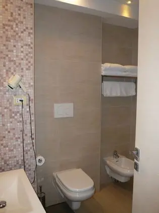 Family Tek Büyük Yataklı Oda