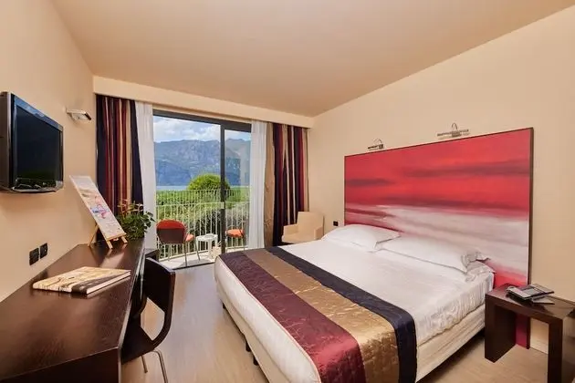 Superior Tek Büyük veya İki Ayrı Yataklı Oda