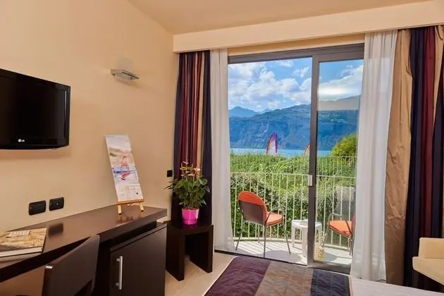 Superior Tek Büyük veya İki Ayrı Yataklı Oda