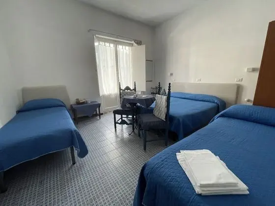 Dört Kişilik Oda