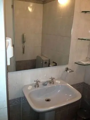 Tek Büyük Yataklı Oda, 1 Çift Kişilik Yatak
