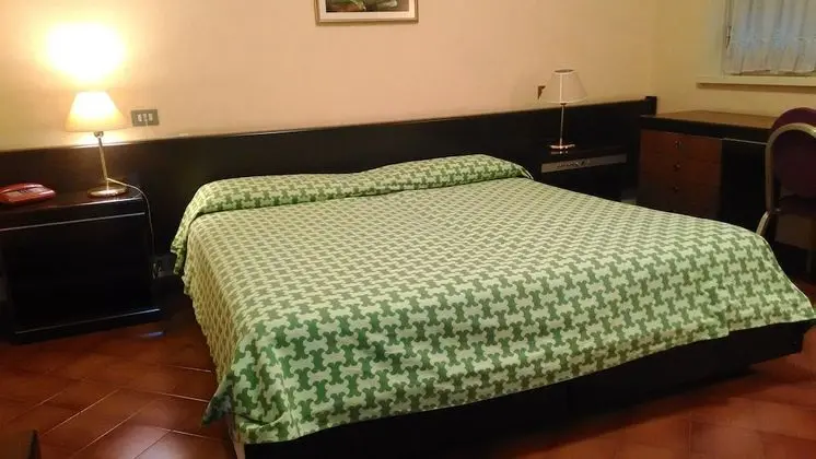 Standard Tek Büyük veya İki Ayrı Yataklı Oda