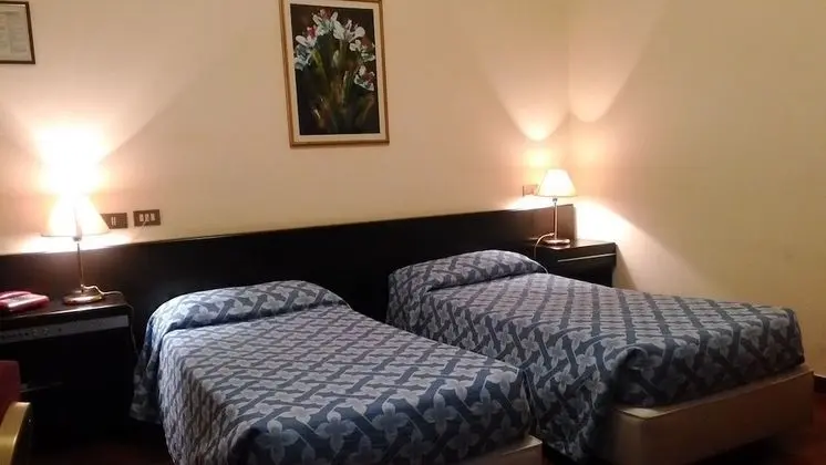 Standard Tek Büyük veya İki Ayrı Yataklı Oda