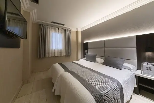 Standard Oda, Avlu Manzaralı