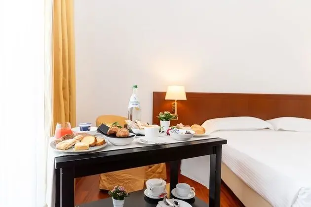 Deluxe Tek Büyük veya İki Ayrı Yataklı Oda