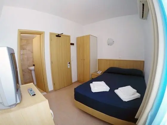 Economy Tek Büyük Yataklı Oda (No Balcony)