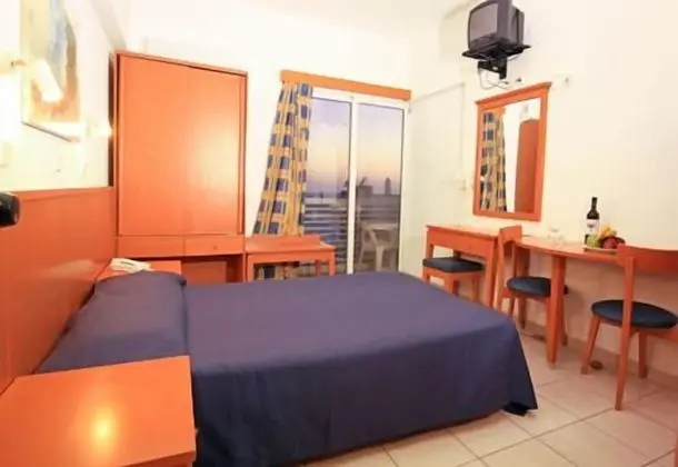 Standard Üç Kişilik Oda, Balkon