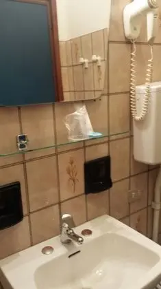 Büyük Yataklı Tek Kişilik Oda