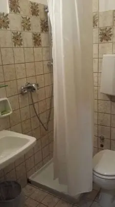 Büyük Yataklı Tek Kişilik Oda