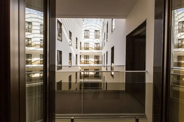 Standard Single Room Atrium