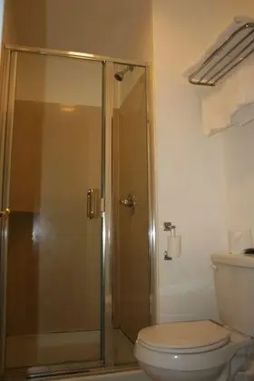 Standard Oda, 1 Büyük (Queen) Boy Yatak, Sigara İçilmez (Private Bathroom )