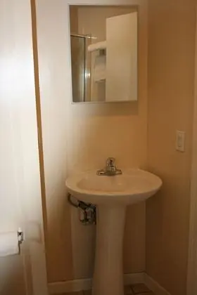 Standard Oda, 1 Büyük (Queen) Boy Yatak, Sigara İçilmez (Private Bathroom )