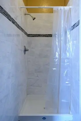 Standard Oda, 2 Büyük (Queen) Boy Yatak, Sigara İçilmez (Shared Bathroom)