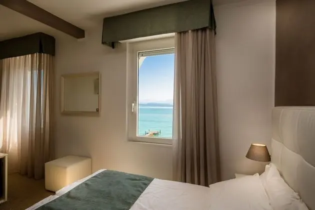 Comfort Tek Büyük Yataklı Oda, Göl Manzaralı