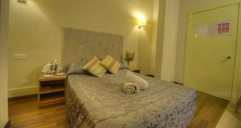 Economy Single Room (Overlooking Service shaft)