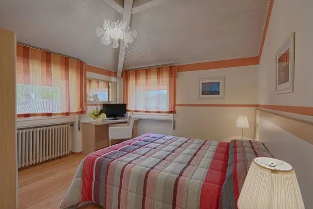 Tek Büyük Yataklı Oda, Göl Manzaralı