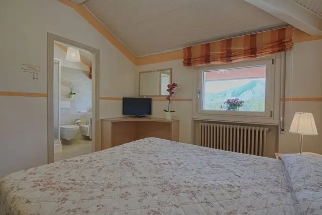 Tek Büyük Yataklı Oda, Göl Manzaralı