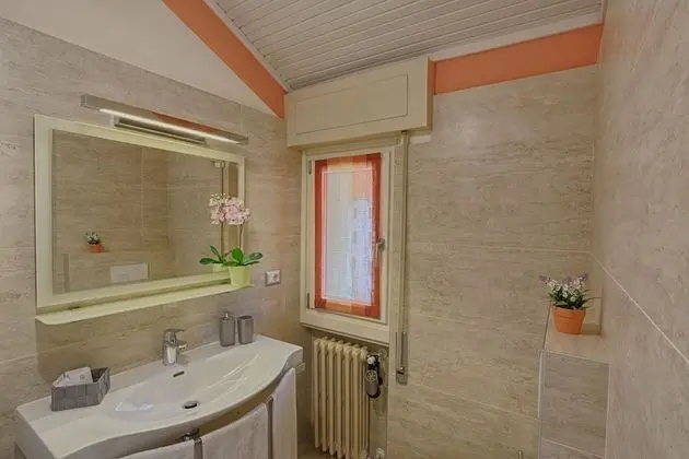 Tek Büyük Yataklı Oda, Göl Manzaralı