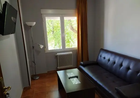 Tek Büyük Yataklı Oda (with Living Room)