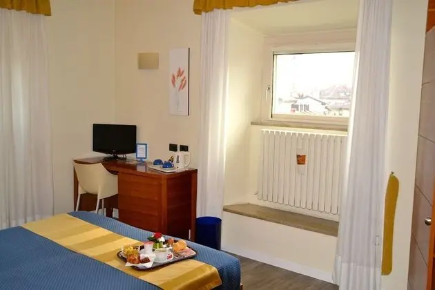 Standard Tek Büyük veya İki Ayrı Yataklı Oda