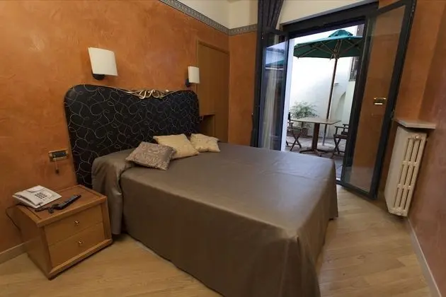 Tek Büyük veya İki Ayrı Yataklı Oda