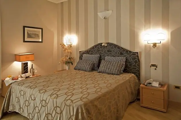 Tek Büyük veya İki Ayrı Yataklı Oda