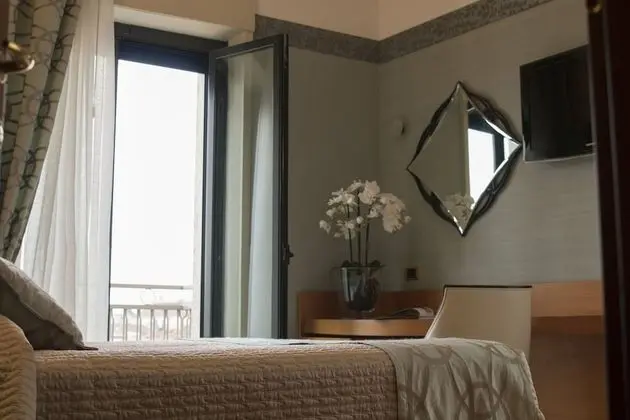 Tek Büyük veya İki Ayrı Yataklı Oda