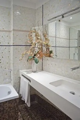 Tek Büyük veya İki Ayrı Yataklı Oda